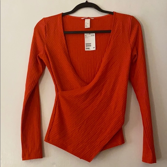 H&M Tops - NWT h&m crossover top